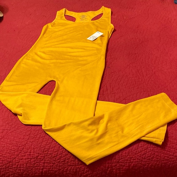 DODO -TANK TOP JUMPSUIT-SLEEVELESS MUSTARD os - Picture 3 of 7